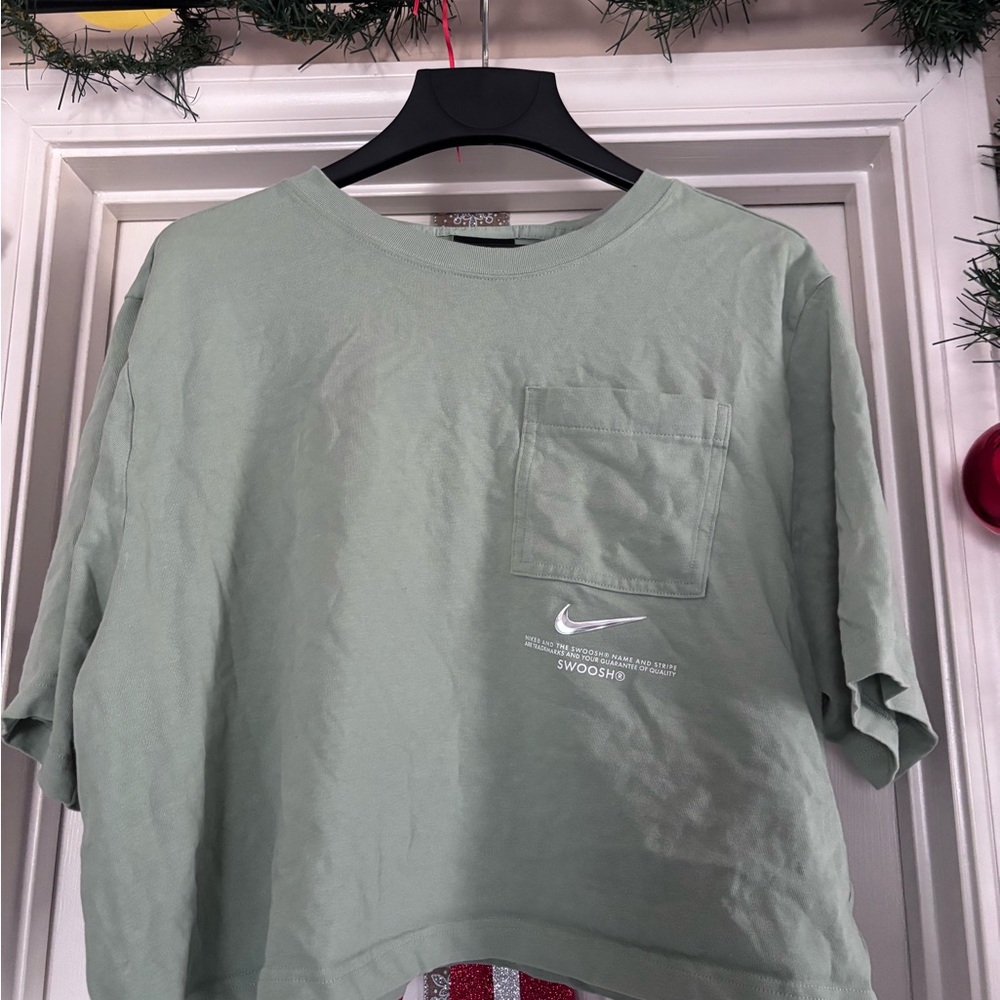 Nike Green Sportswear Swoosh Short Sleeve Tee